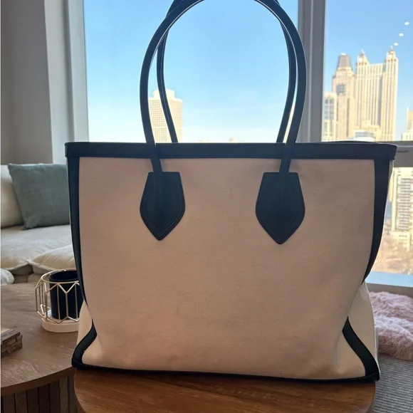 Balmain Black and White B Army 42 Tote Bag - Picture 3 of 4